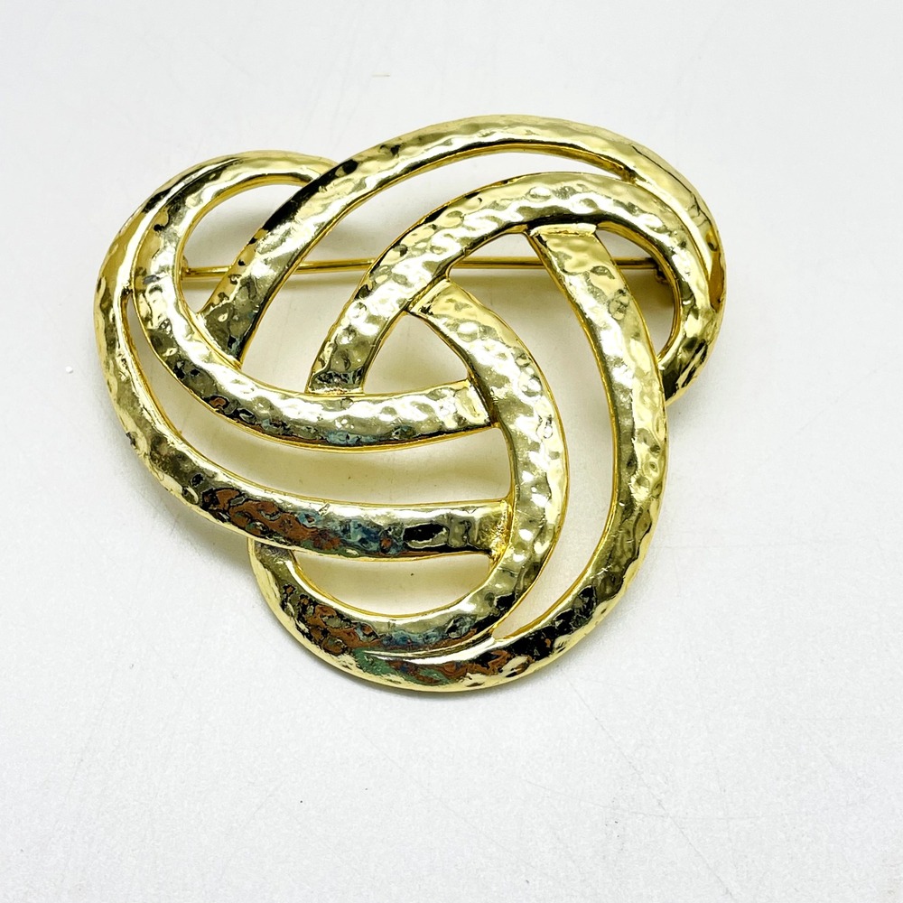 Gold Tone Interlocking Knot Brooch Pin Textured Polished Openwork Statement